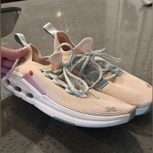 ON cloud cloudeasy mesh fawn surf trainers gym running shoes 7.5 light pink